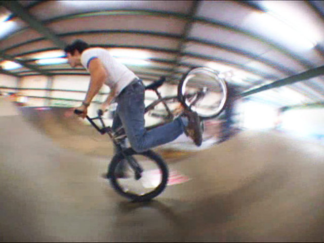 Рухнув с велосипеда