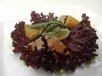 Салат с копченой треской и апельсином